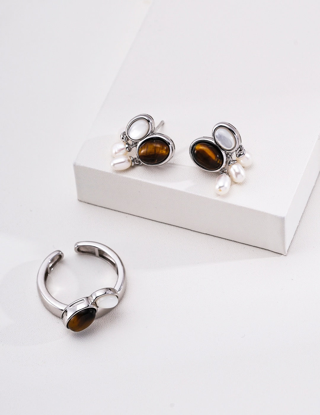 Hand-painted enamel ring